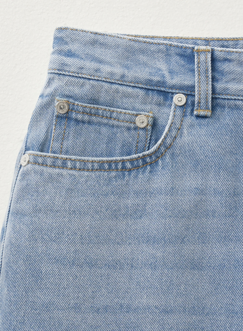 [satur] (W) Crease Hemline Wide Denim Pants - Light Washed