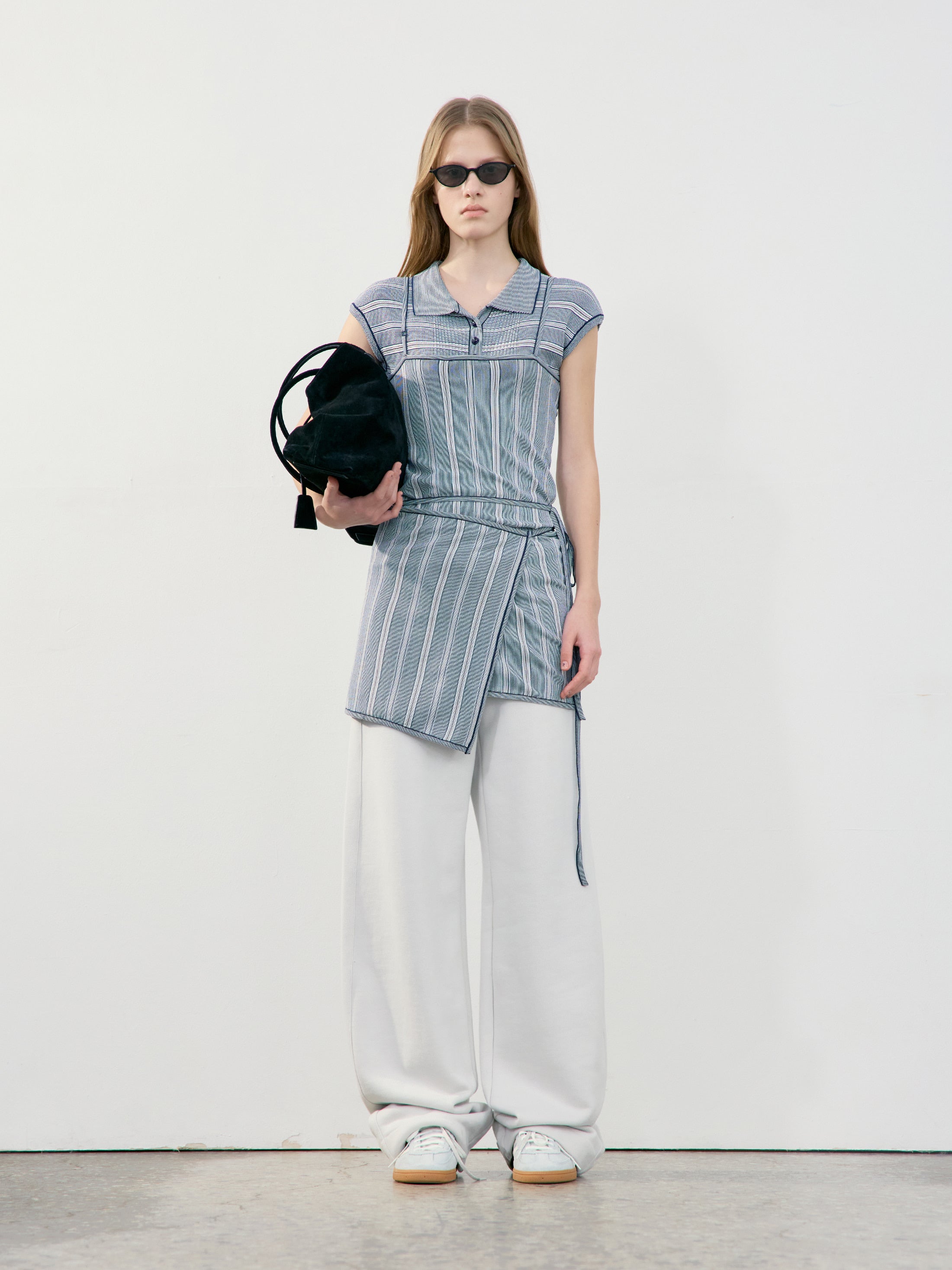 [low_classic] HARICOT BAG
BLACK SUEDE