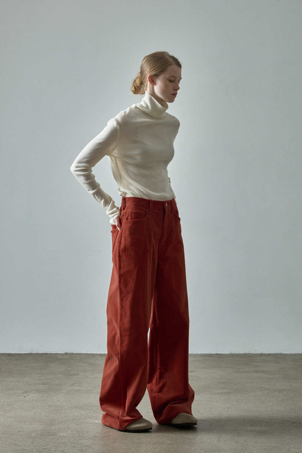 Facade Pattern Classic Corduroy Pants brick red