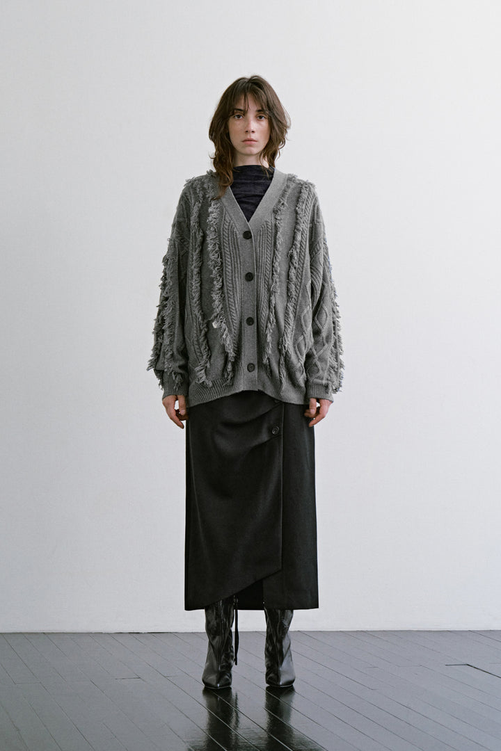 Treemingbird Fringe-Cut Cable Knit Cardigan Gray