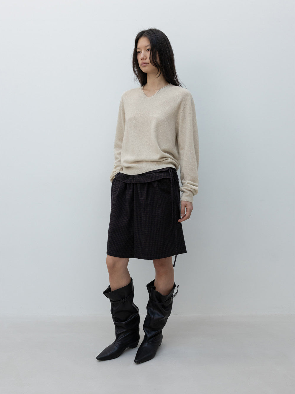 Low Classic Cashmere Blend Wholegarment V-Neck Knit Oatmeal