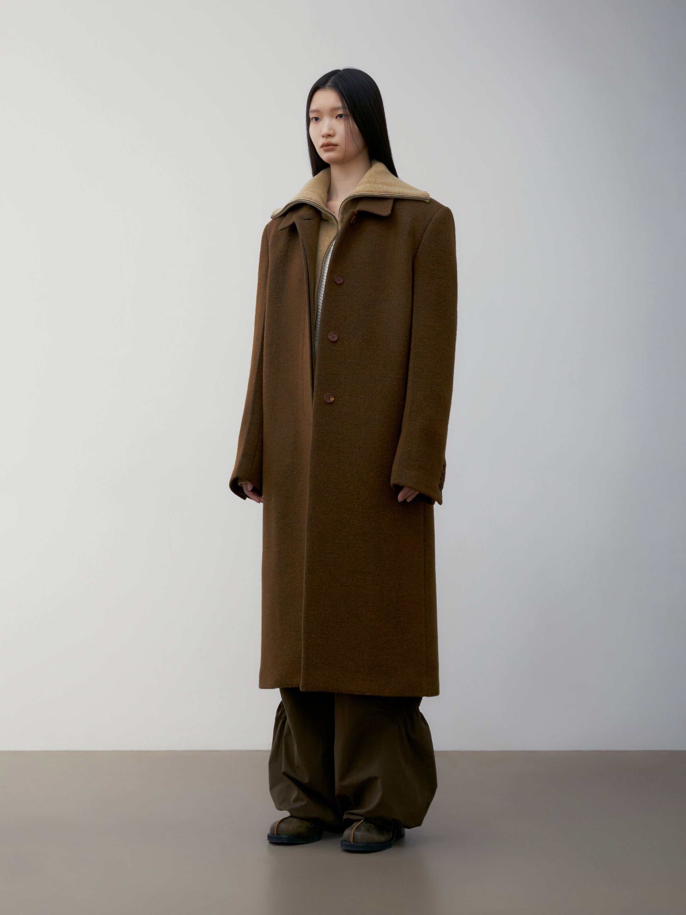 [low_classic] FLUFFY WOOL SINGLE MAC COAT
BROWN