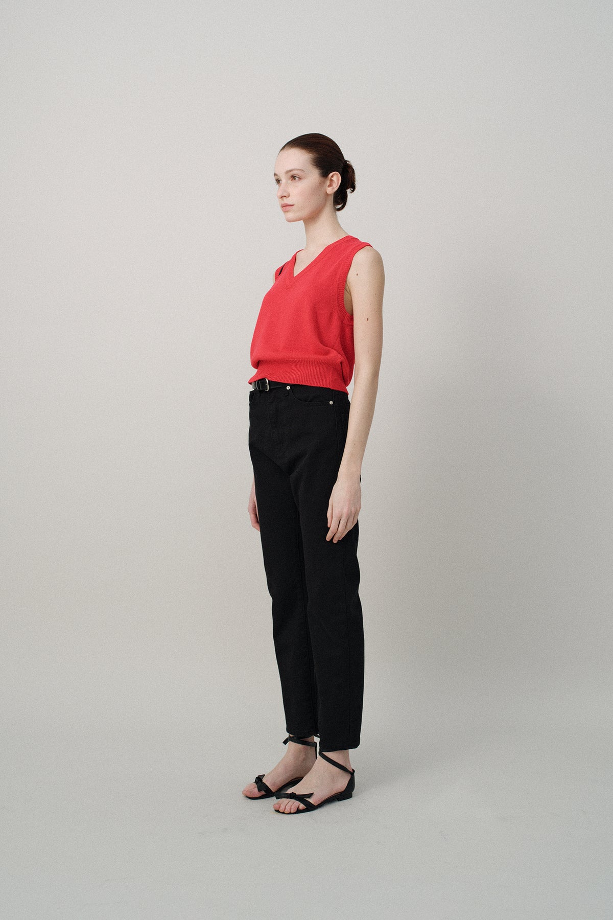 Nothing Written Basic v-neck slipover (Red)