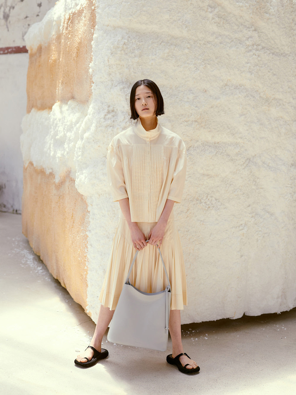 Low Classic High Neck Pintuck Blouse Cream