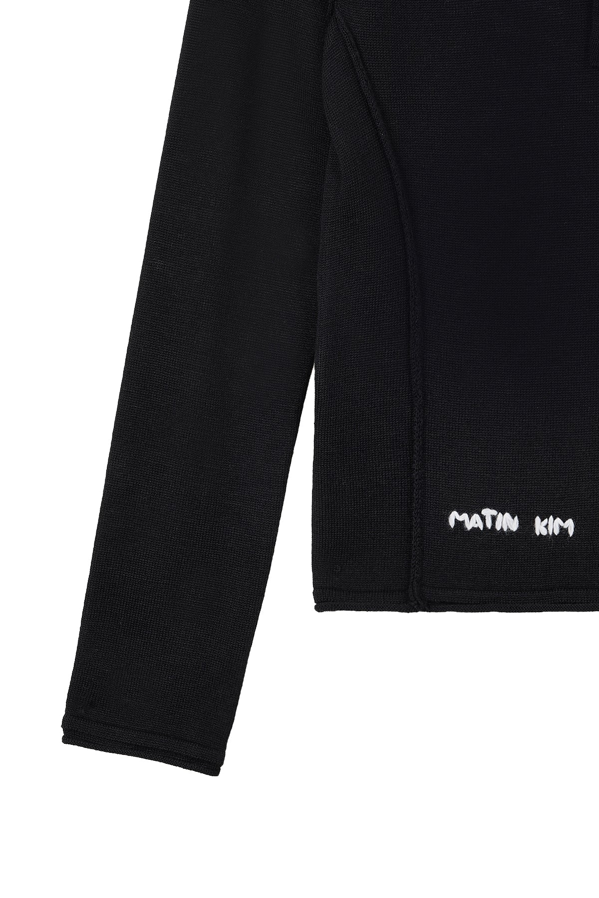 [matinkim] BUTTON HOODY RAGLAN KNIT TOP IN BLACK