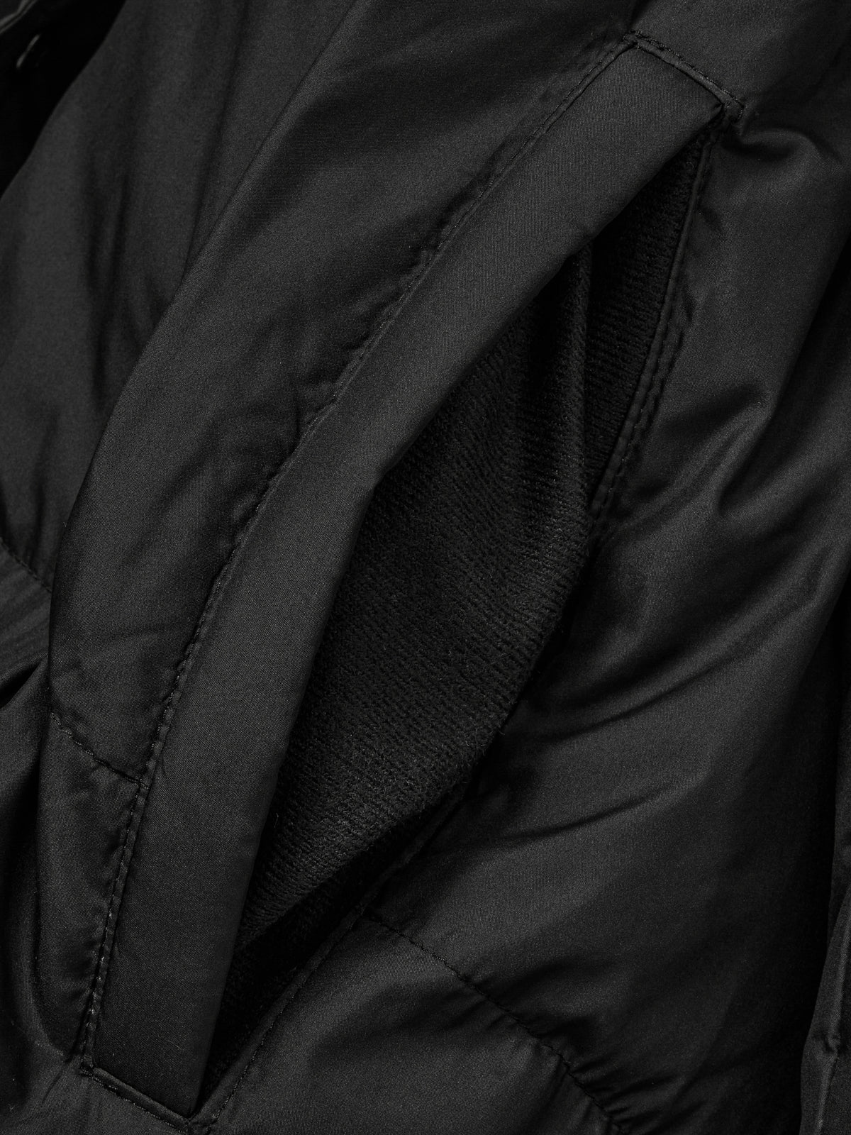Margesherwood Quilted Half Down Jumper black