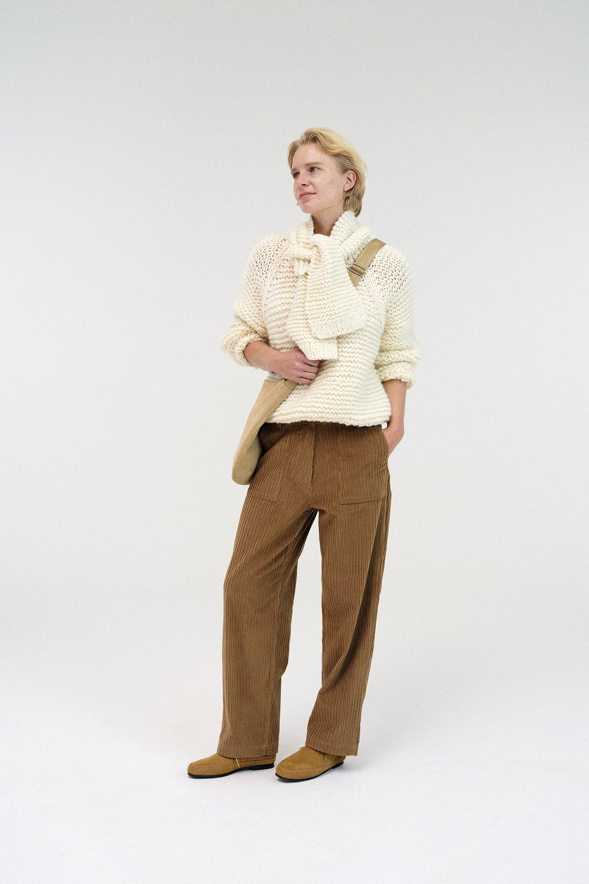 Nothing Written Handmade knitted muffler (Ivory)