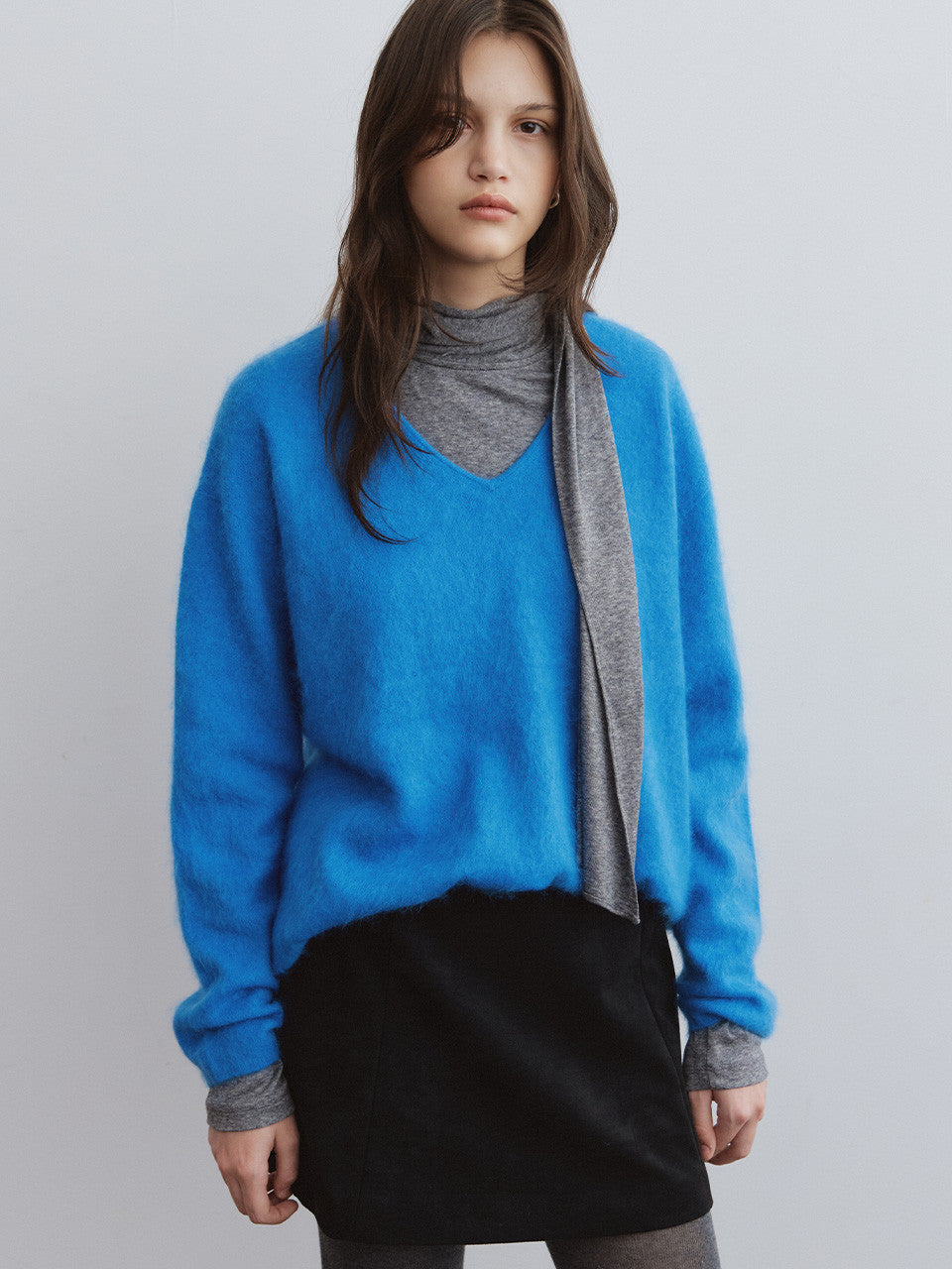 Tillidie Silk cashmere wool v-neck knit Blue