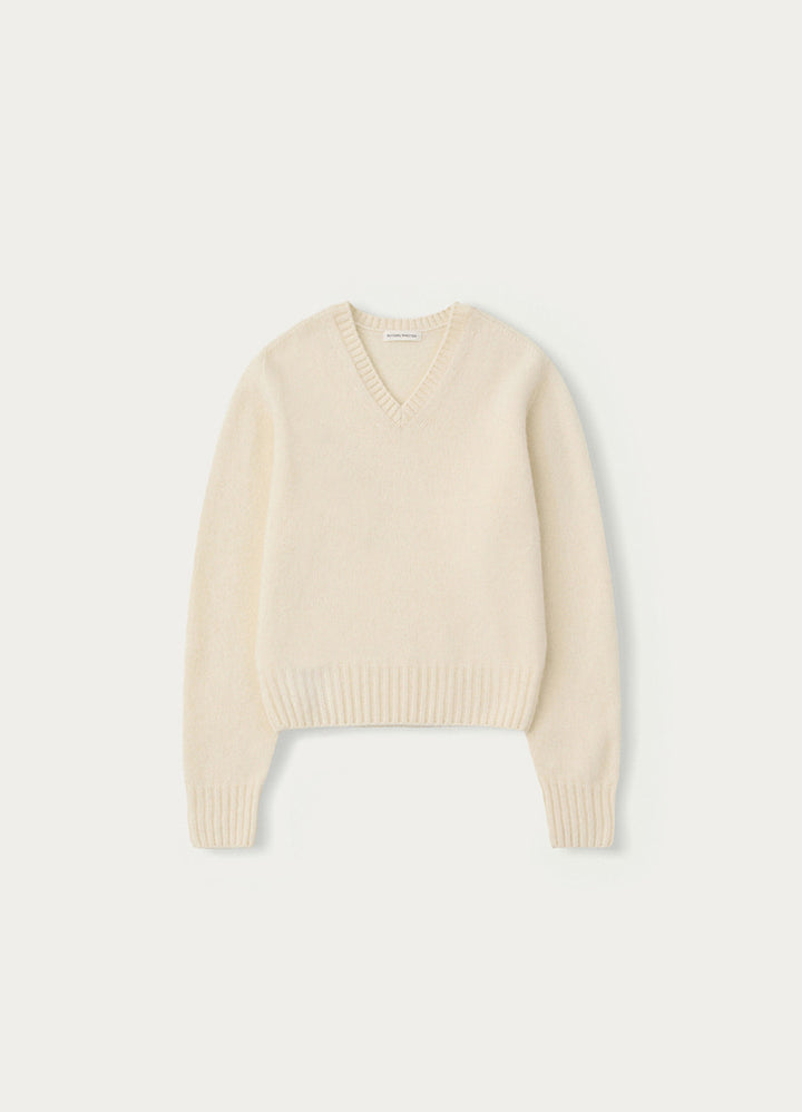 Nothing Written Miro v-neck pullover (Milk ivory)