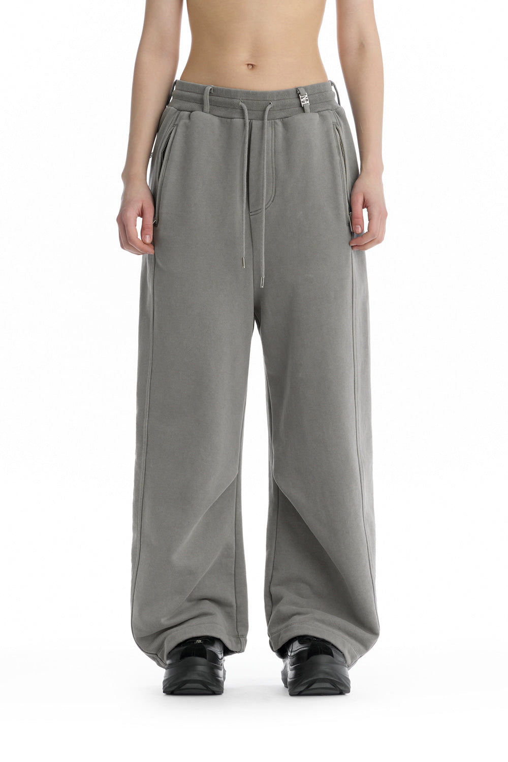 Treemingbird Embroidered Logo Curved Sweatpants Light Gray