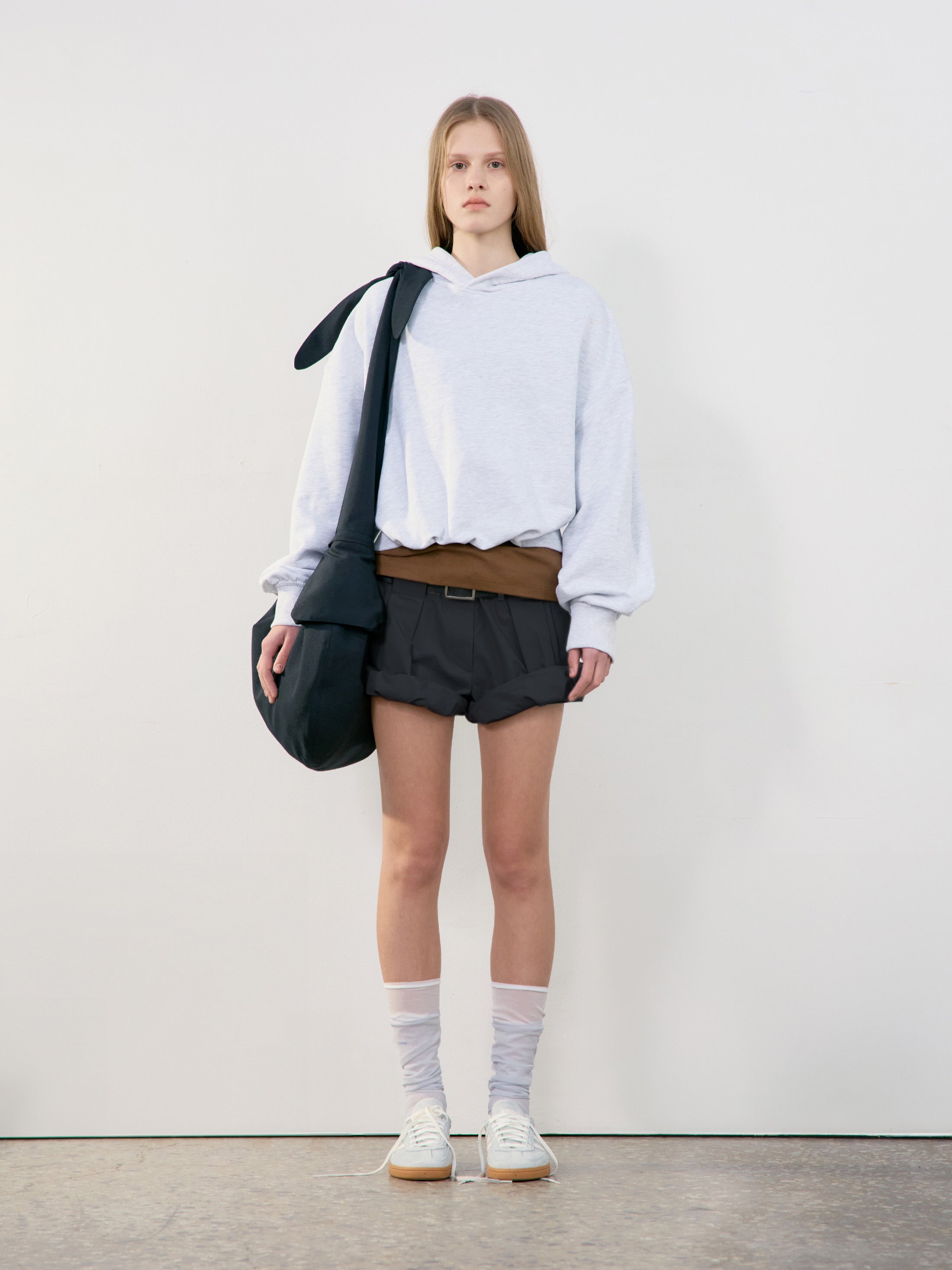Low Classic Tuck Point Turn-Up Shorts Charcoal