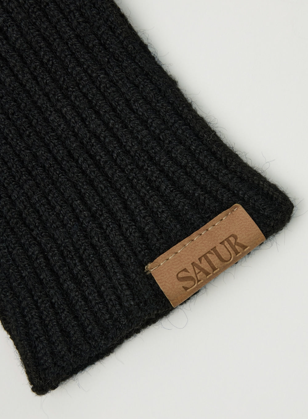 [satur] Classic Knit Gloves - Black