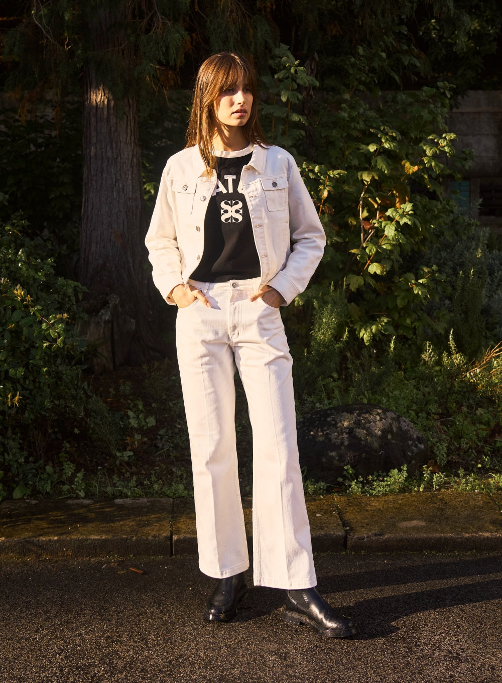 Satur Classic Denim Trucker Jacket - White