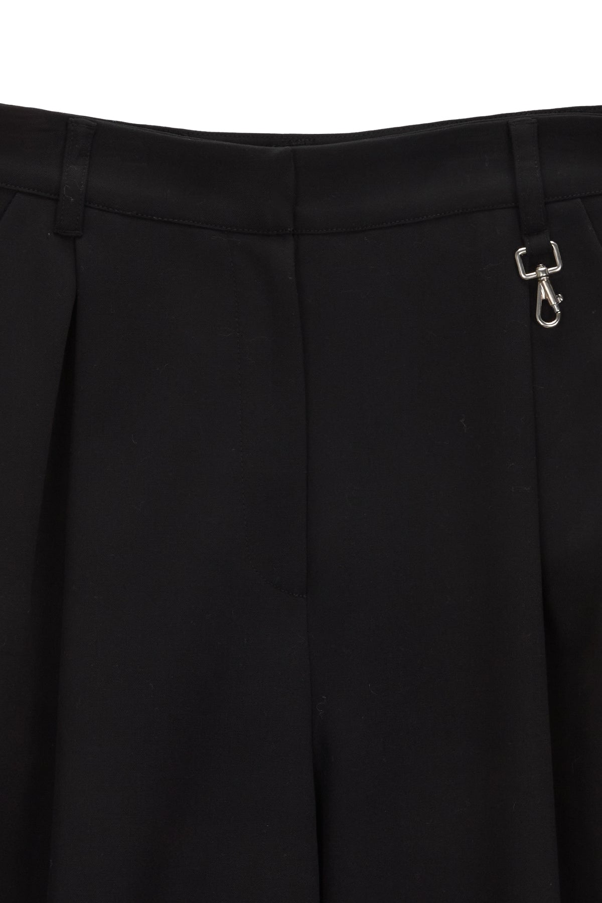 [matinkim] TUCK POCKET POINT WIDE PANTS IN BLACK