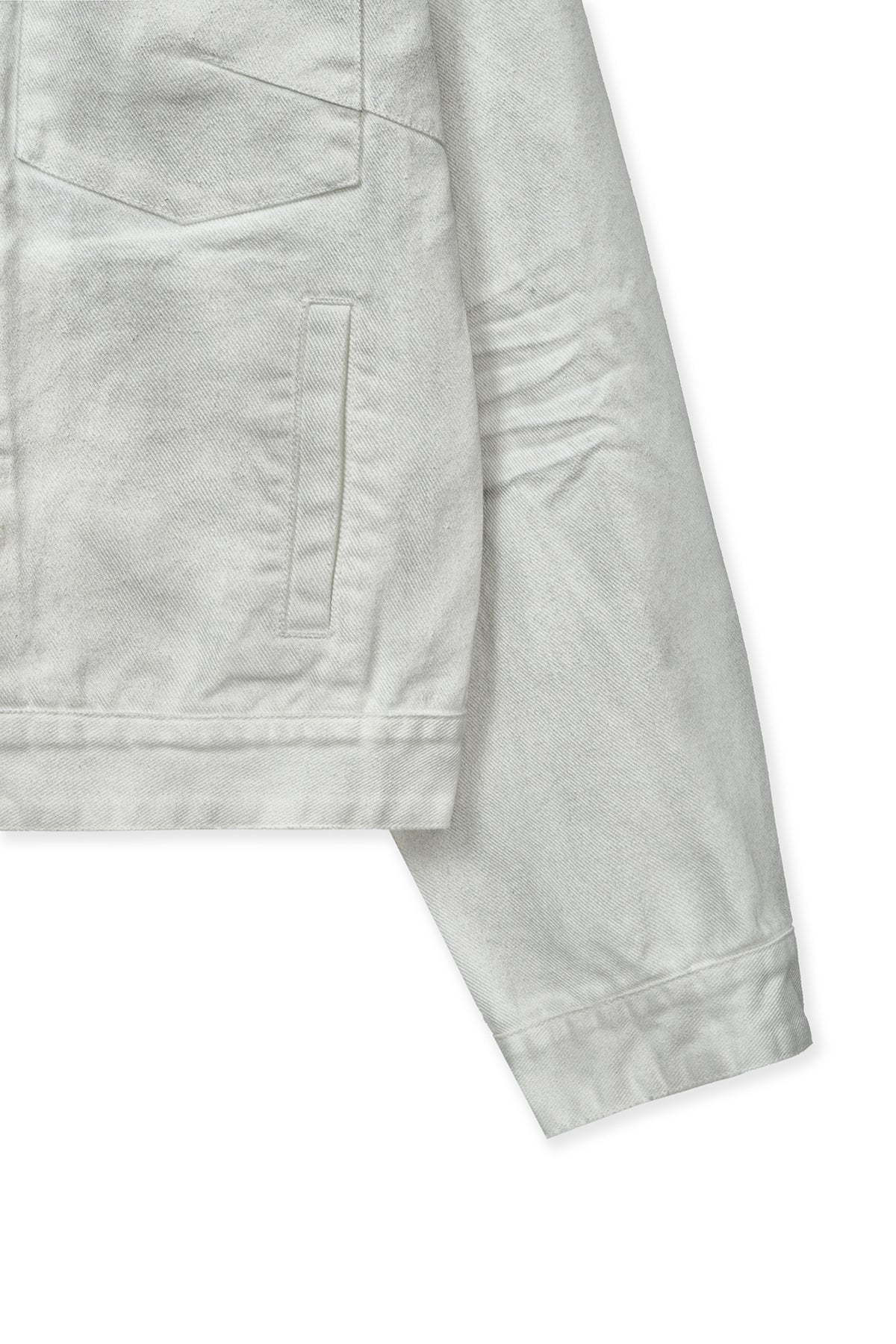 [matinkim] VINTAGE WASHED DENIM TRUCKER FOR MEN IN WHITE