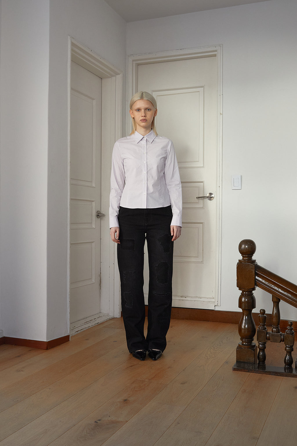 [matinkim] BACK BUTTON POINT SHIRT IN LILAC