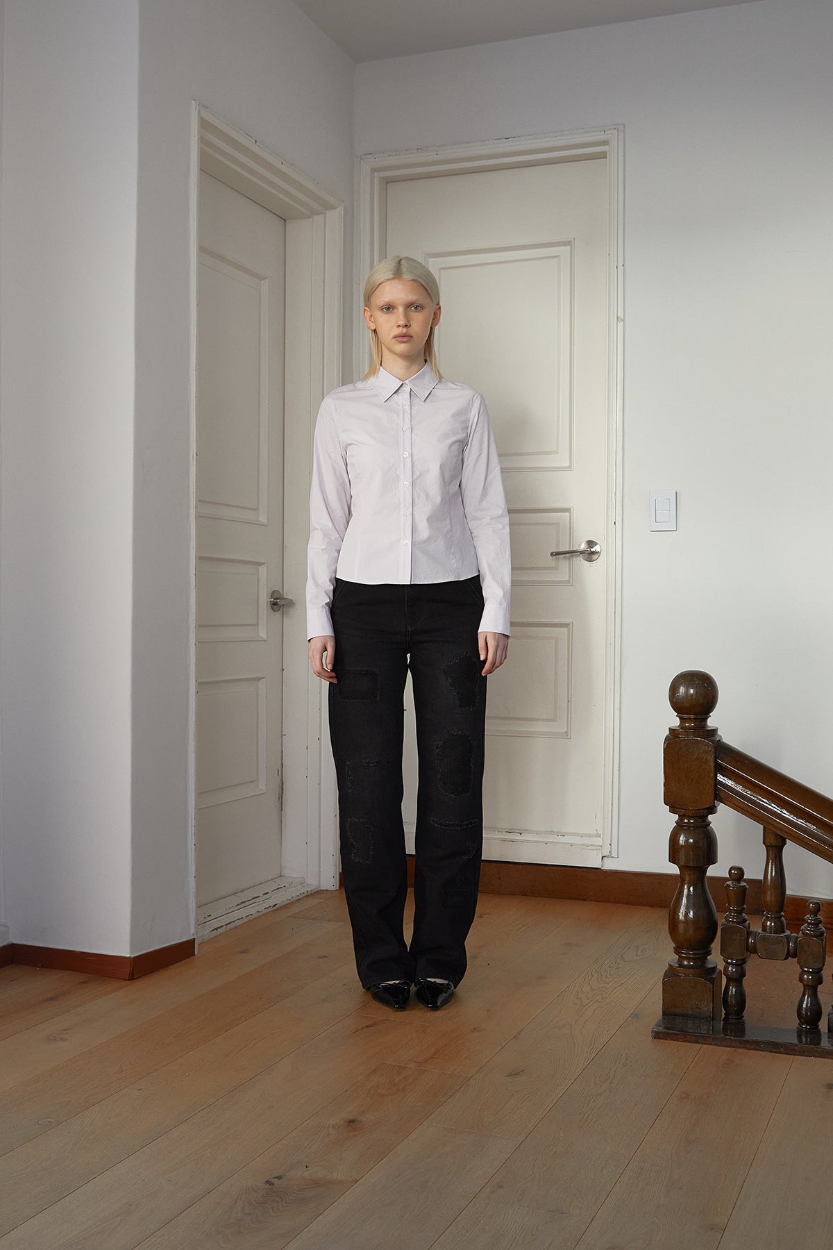 [matinkim] BACK BUTTON POINT SHIRT IN LILAC