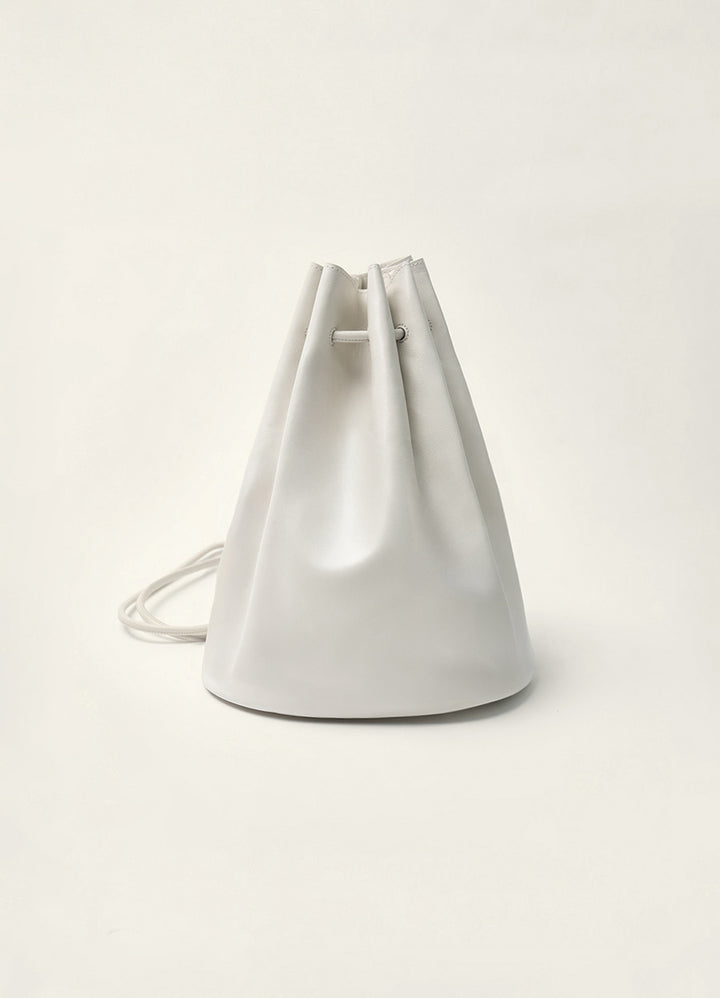 Nothing Written Vegetable bucket bag (Ivory)