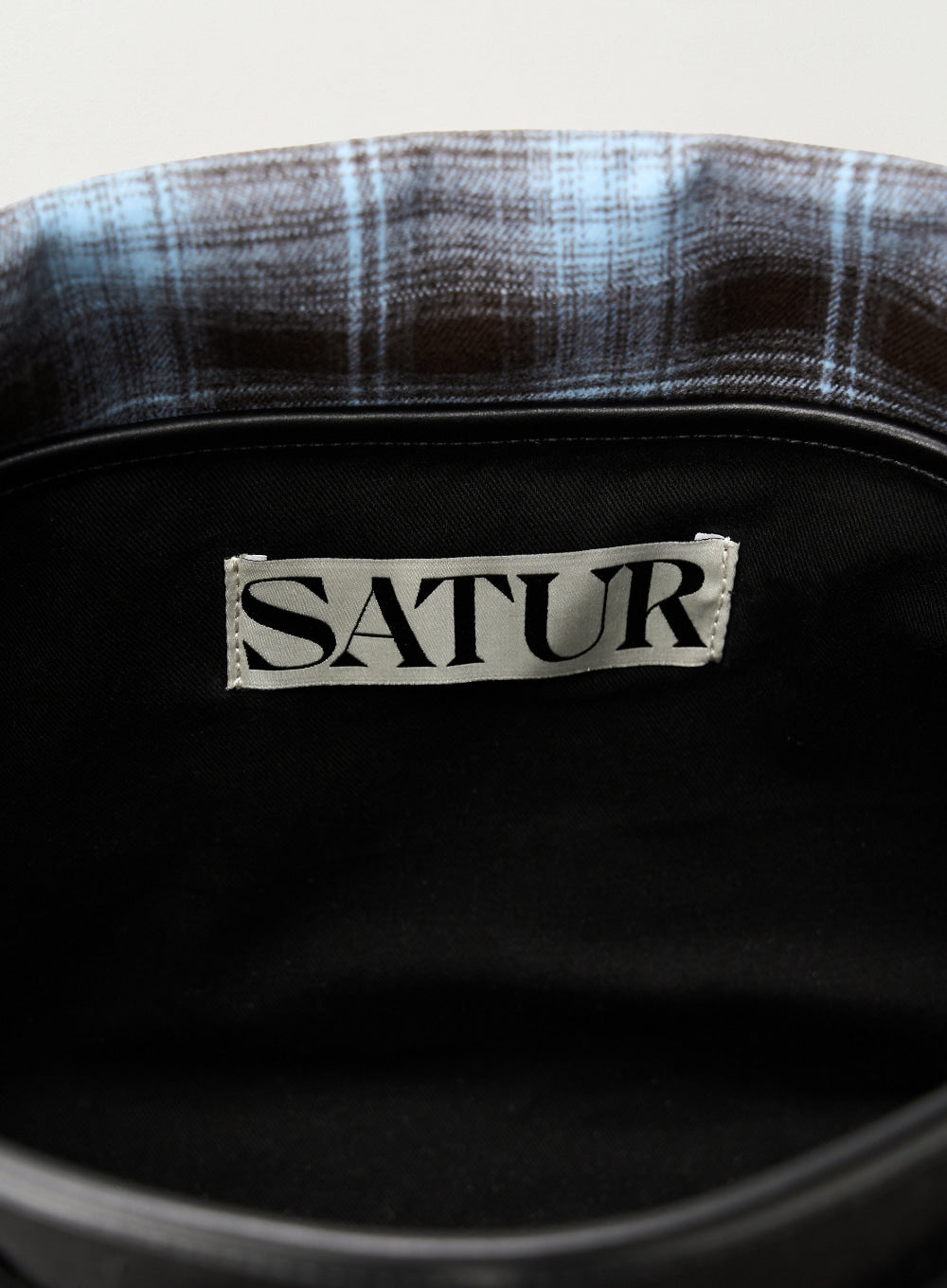 [satur] Classic Canvas Shoulder Bag - Black