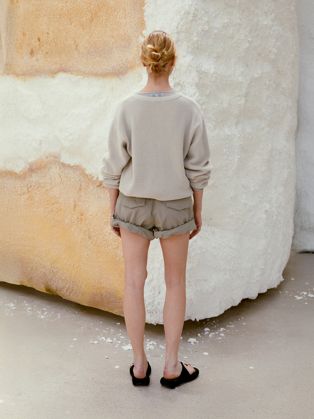 [low_classic] Tuck Point Turn-Up Shorts
Khaki