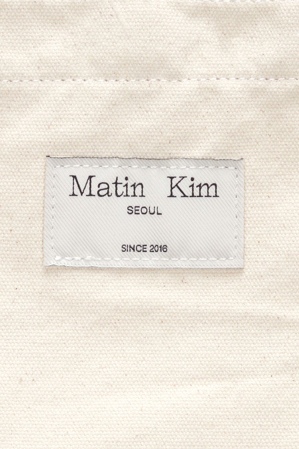 [matinkim] MATIN MESSENGER ECOBAG IN IVORY