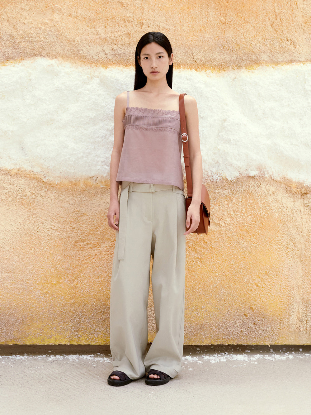 Low Classic See-Through Lace Sleeveless Pink