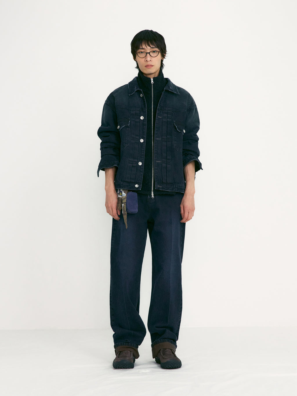 [low_classic] Straight-Fit Jeans
Mahogany Blue