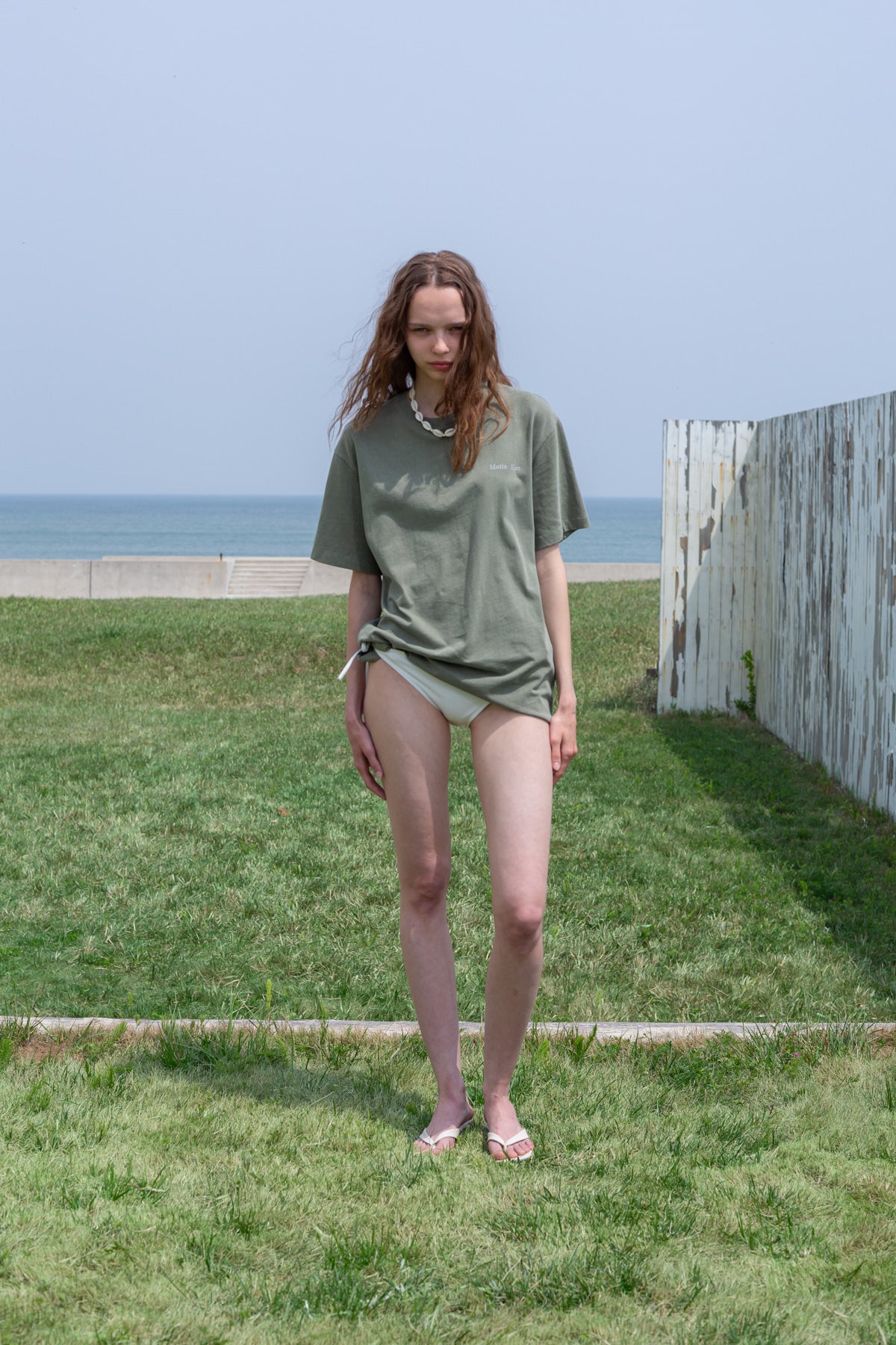 [matinkim] VINTAGE WASHED LOGO TOP FOR WOMEN IN KHAKI