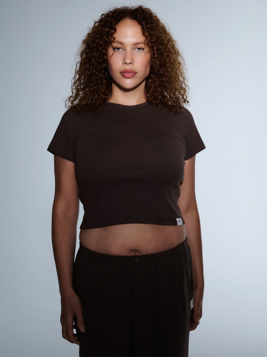 GLOWNY G Baby Tee (Choco)
