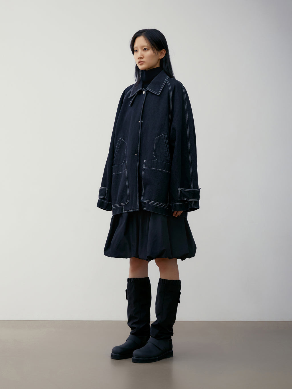 [low_classic] STITCH DENIM JACKET
BLACK