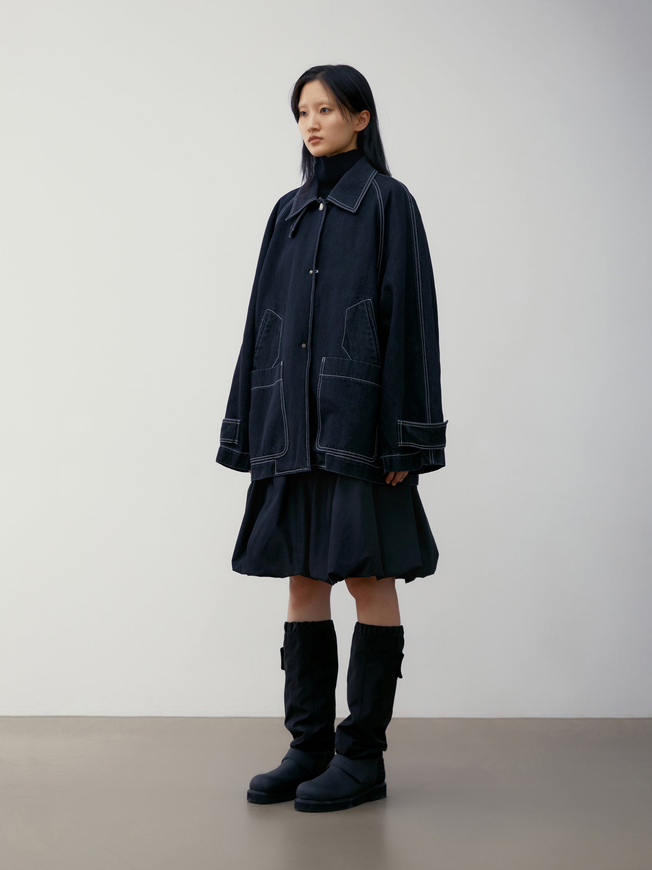 [low_classic] STITCH DENIM JACKET
BLACK