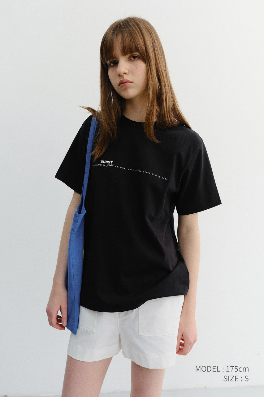 Dunst Unisex Minimal Lettering T-Shirt Black