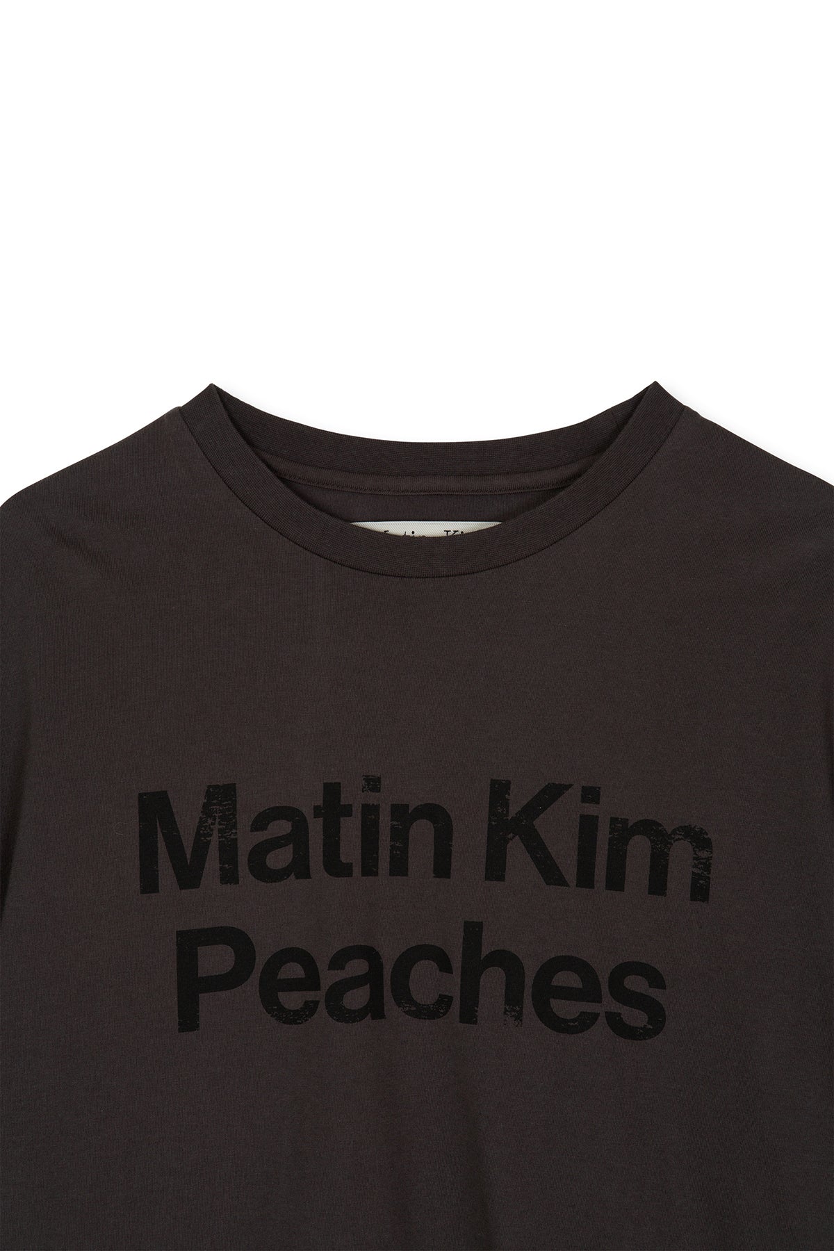 [matinkim] PEACHES LOGO GRAPHIC TOP IN CHARCOAL