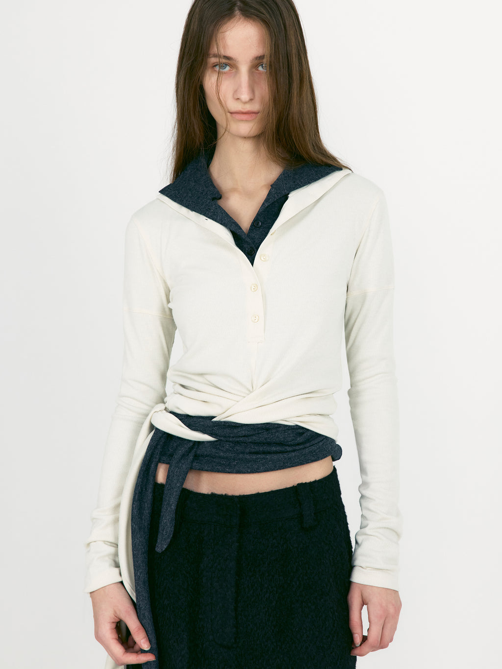 [low_classic] Button Up Wrap T-Shirt
Cream