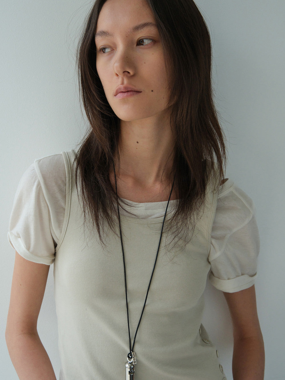[Low Classic] Side Button Sleeveless Top_Greish Beige