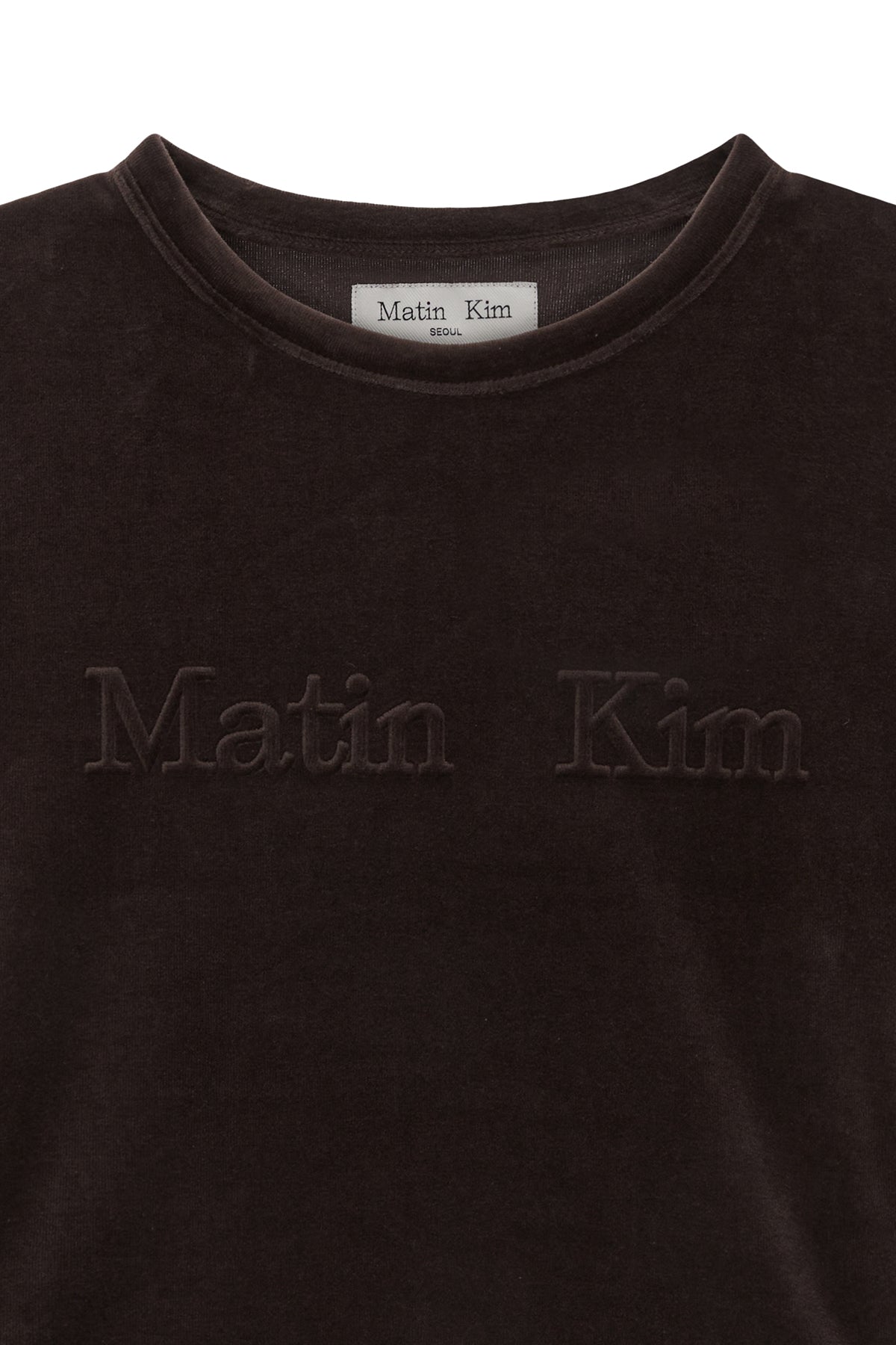 [matinkim] LOGO EMBOSS VELVET CROP TOP IN BROWN