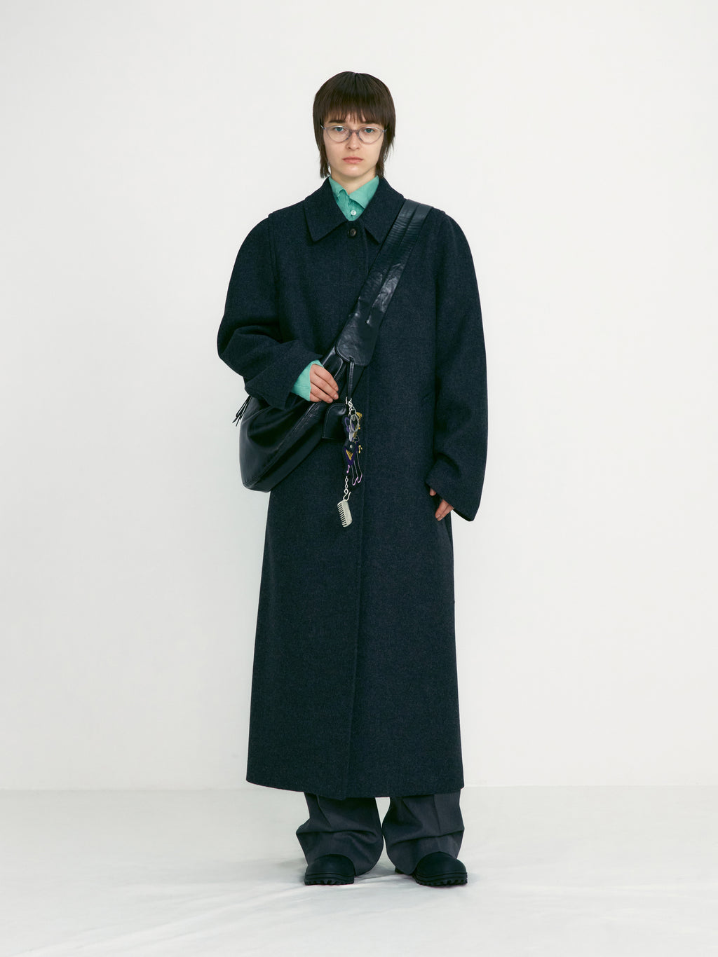 [low_classic] Single-Buttoned Balmacaan Coat
Melange Dark Grey