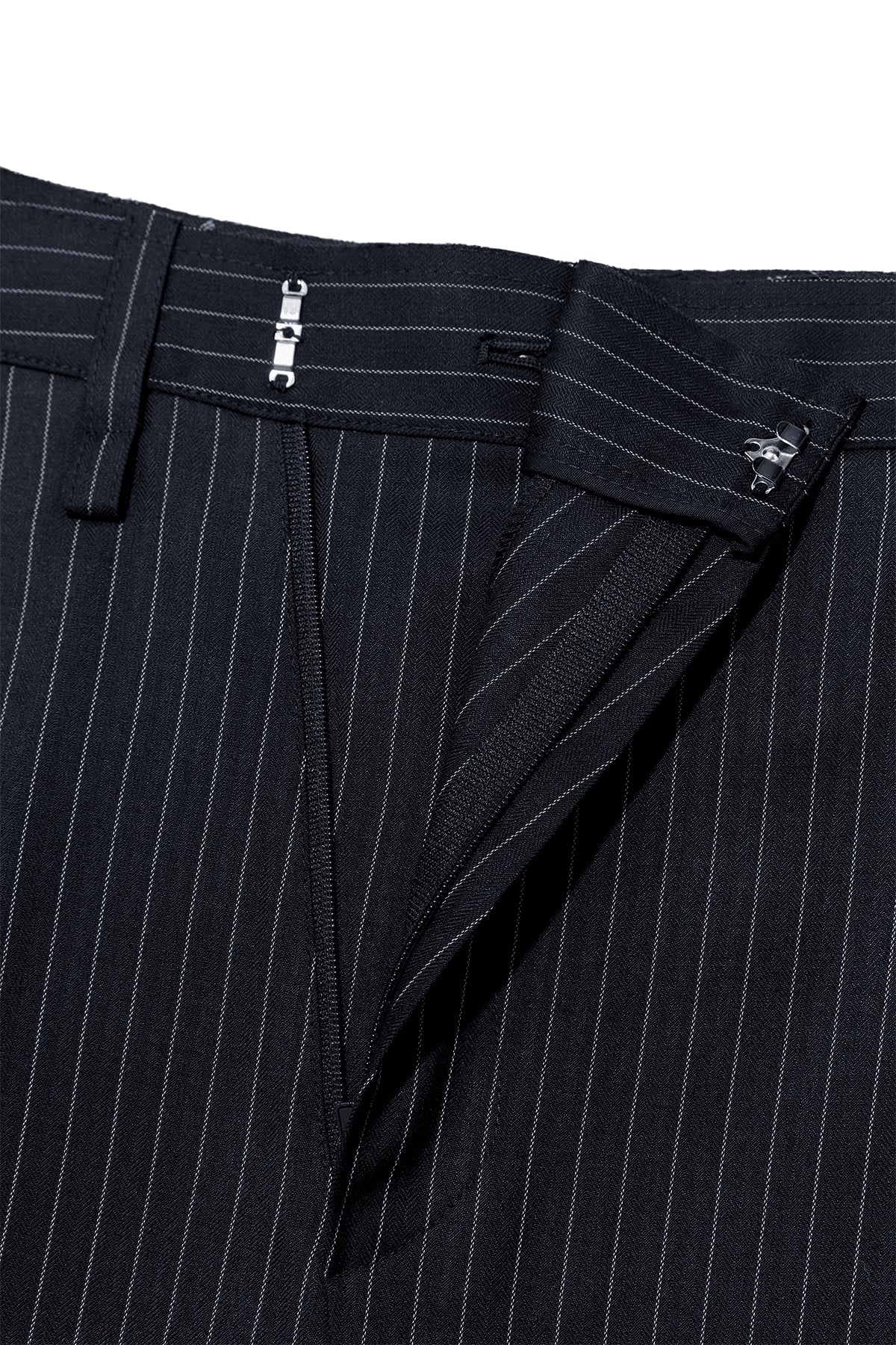 [matinkim] TUCK POINT STRIPE TROUSER IN DARK NAVY