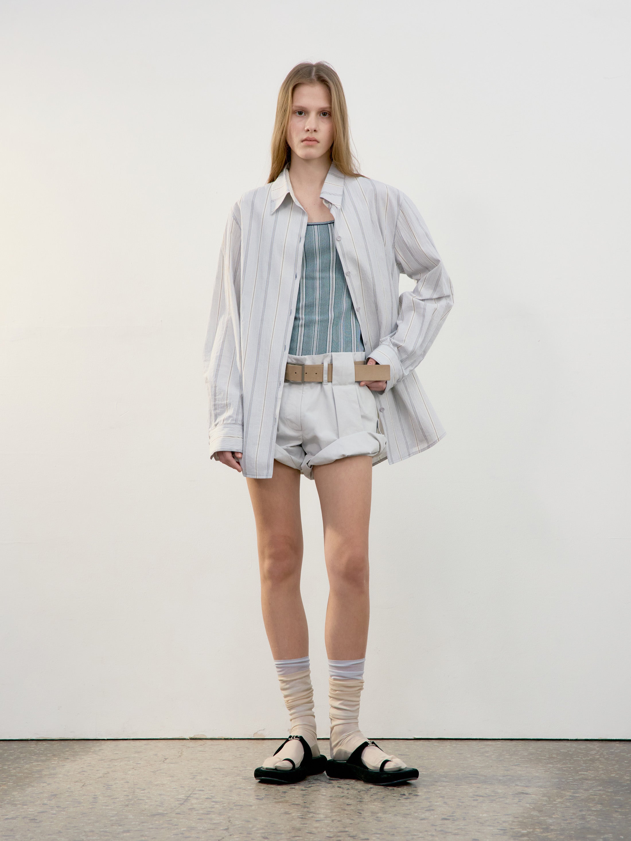 [low_classic] Stripe Classic Shirt
Blue