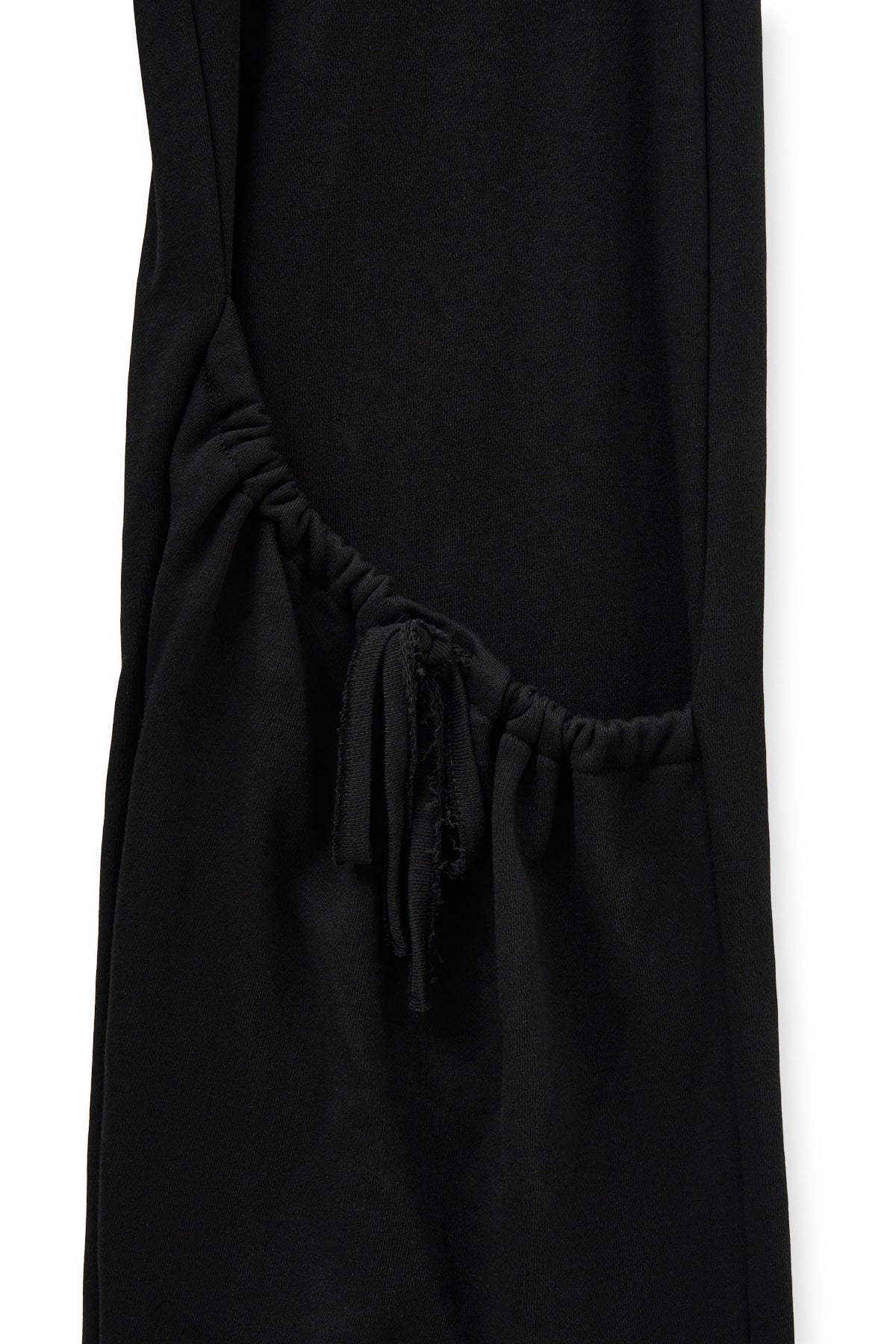 [matinkim] DRAWSTRING POINT SWEATPANTS IN BLACK