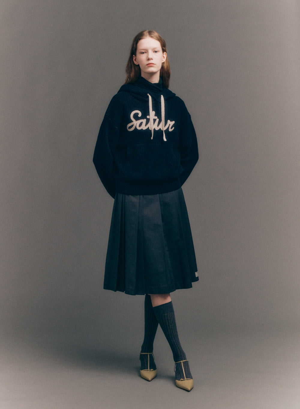 [satur] (W) Applique Logo Cashmere Blend Hood Knit - Classic Black