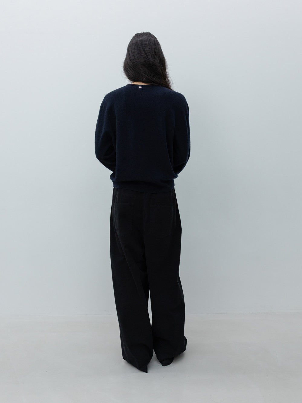 Low Classic Wide-Fit Curved Cotton Pants Black