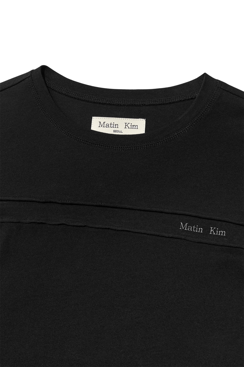 [matinkim] CUT LINE DETAIL LONG SLEEVE LOGO TOP IN BLACK