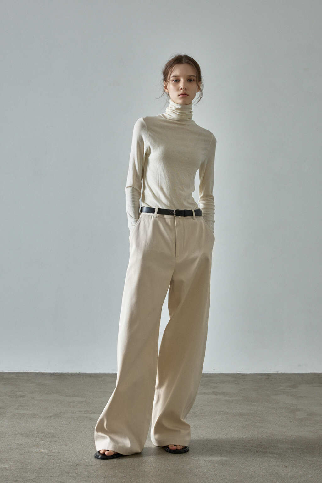 Facade Pattern Relaxed Cotton Pants cream