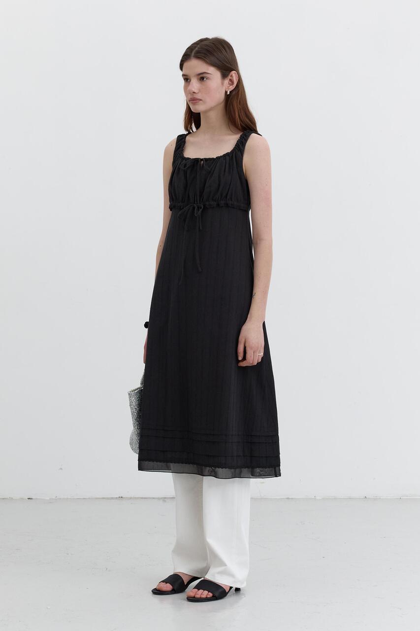 Dunst Shirring Ribboned Sleeveless Dress Black