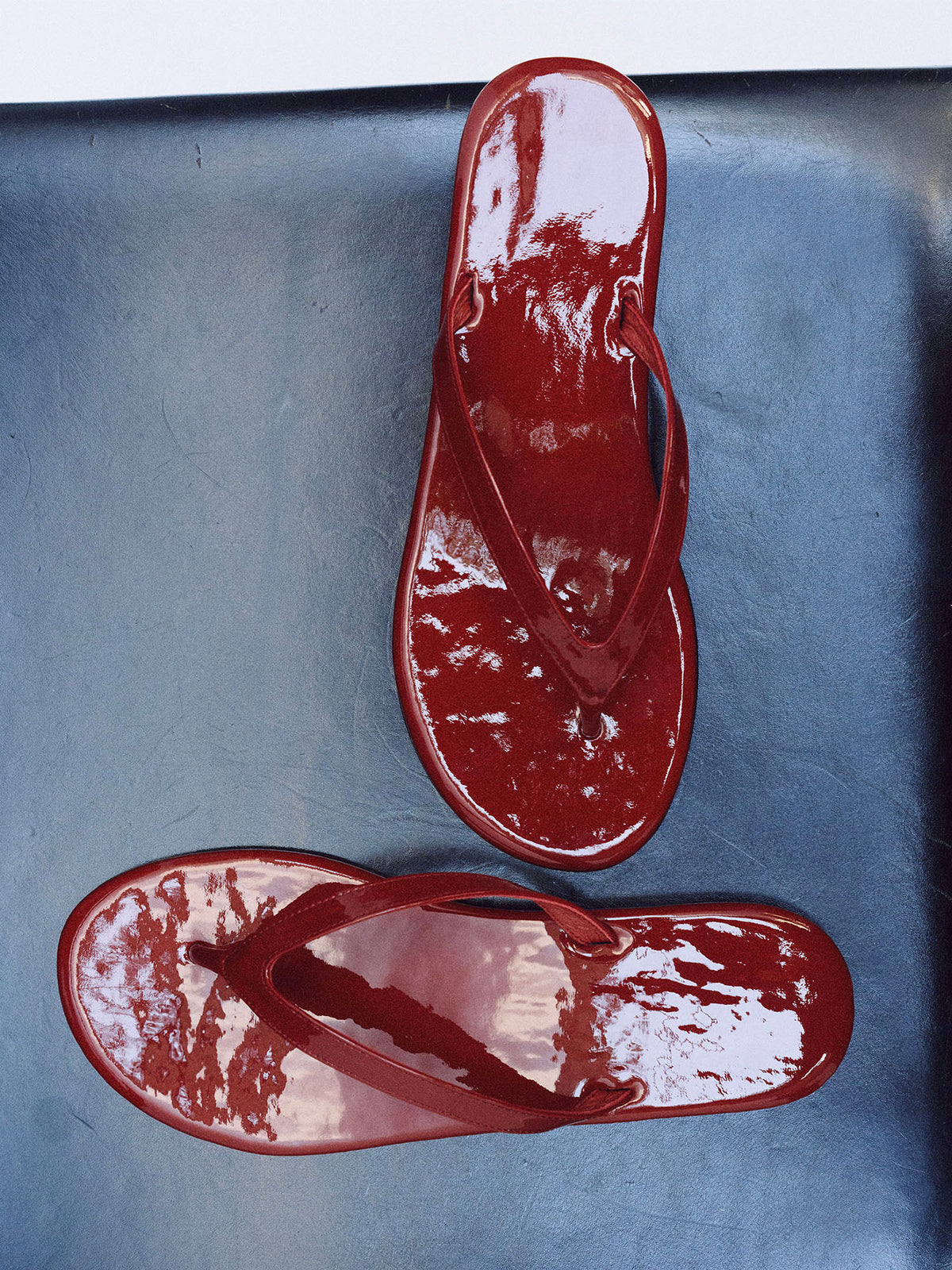 Nothing Written Glossy leather sandals (Burgundy)