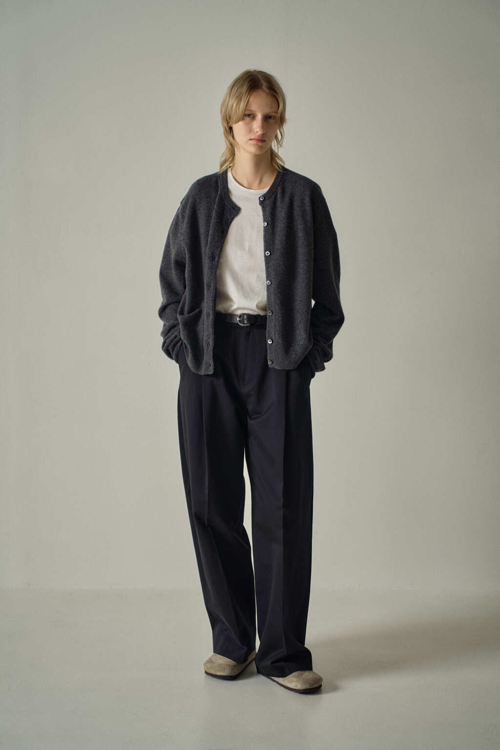 Facade Pattern Cashmere Essential Cardigan charcoal