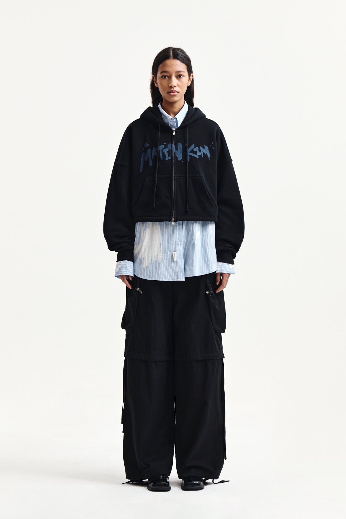 [matinkim] DETACHABLE CARGO PANTS IN BLACK