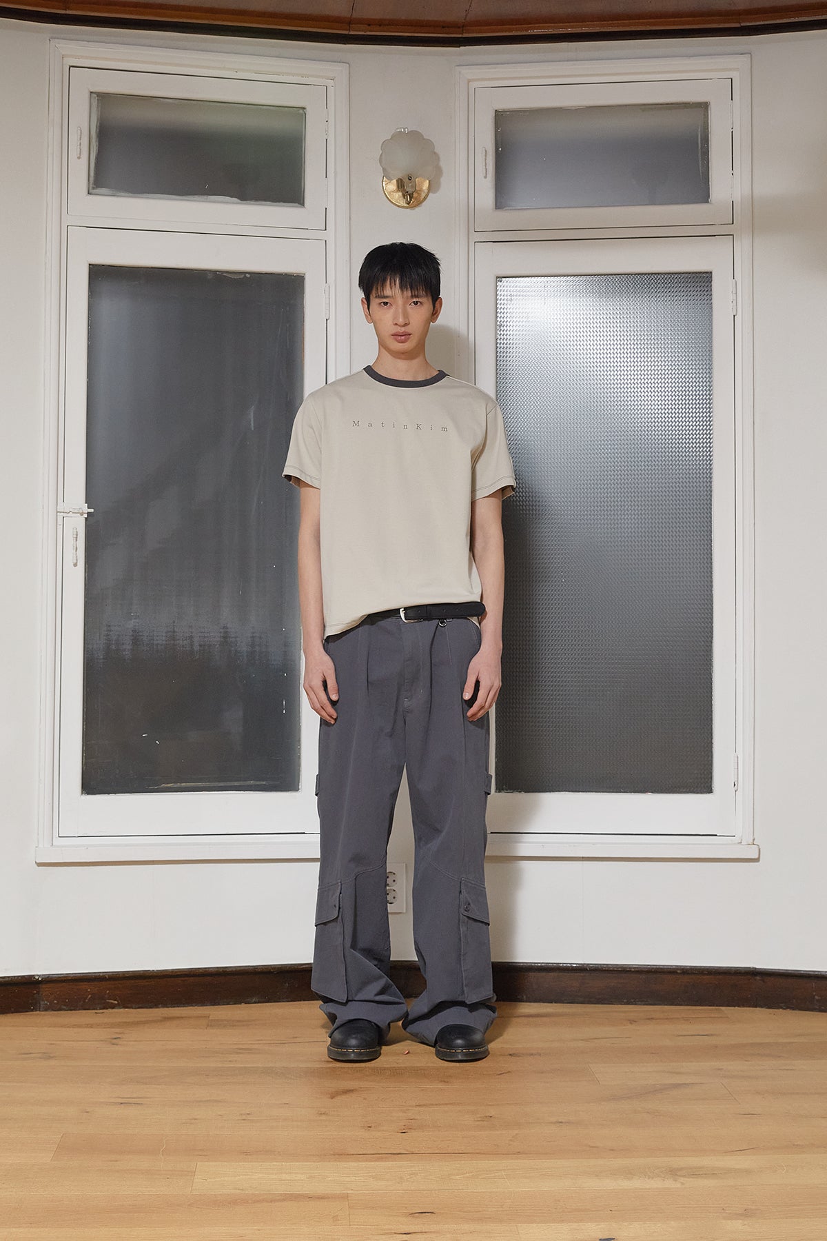 [matinkim] COLOR LINE POINT LOGO TOP FOR MEN IN BEIGE