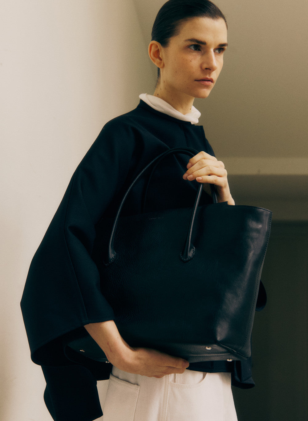 Kindersalmon Basil Leather Bag Black